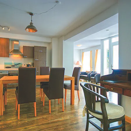 瓦尔内明德度假公寓 * 罗斯托克